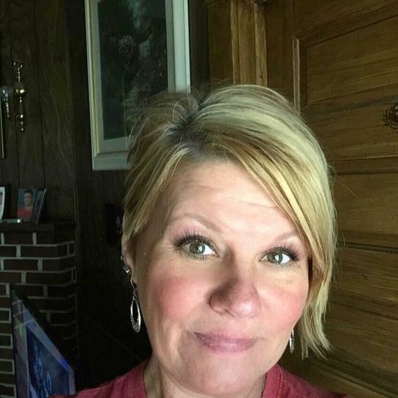 Meet your Posher, Sheila - Picture 1 of 1